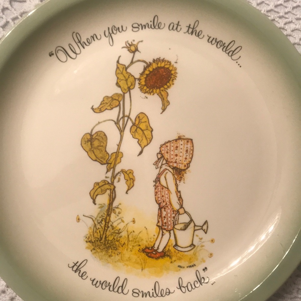 10 in VINTAGE HOLLY HOBBIE PLATE